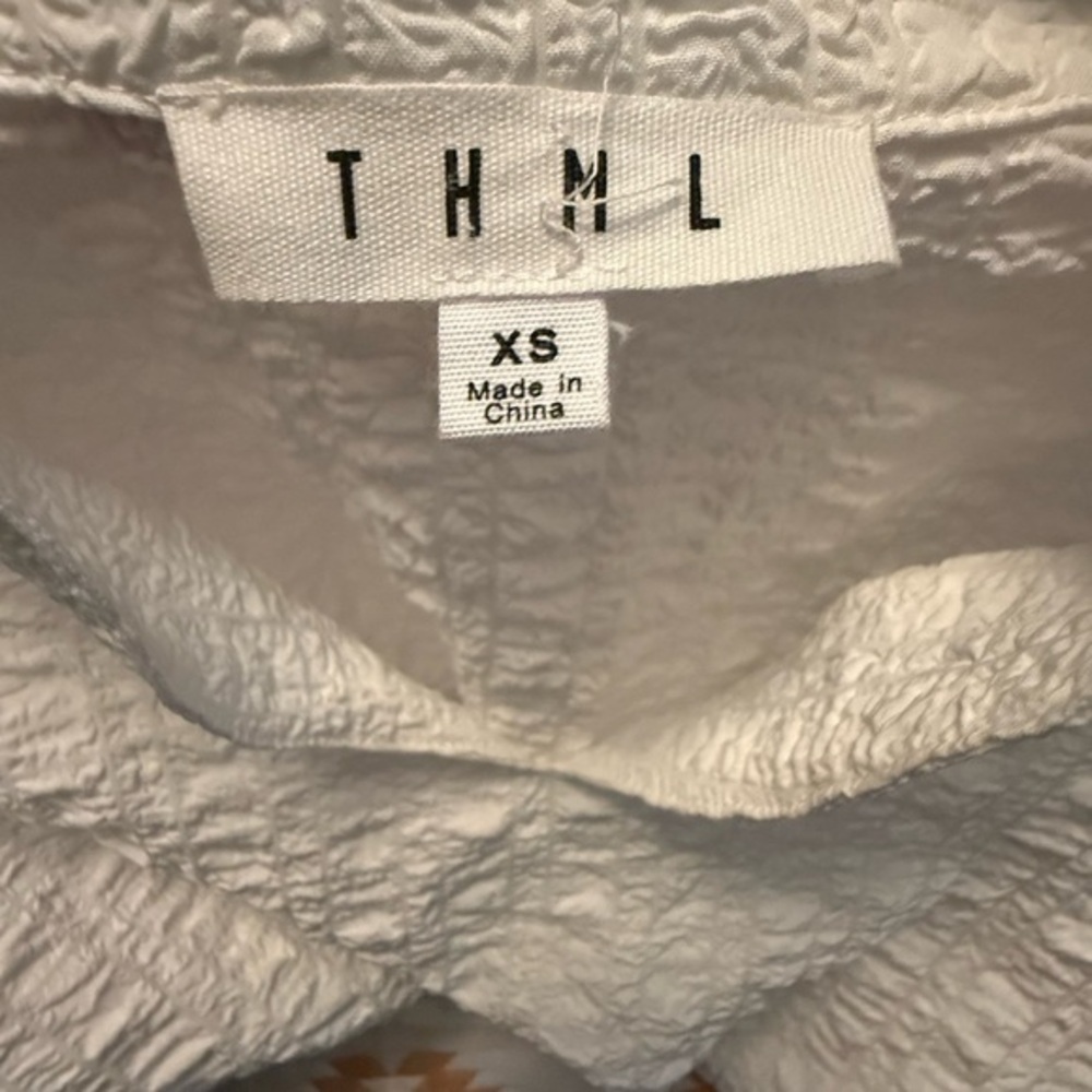 Flash Sale! THML embroidered puff sleeve white top size XS - Picture 4 of 10